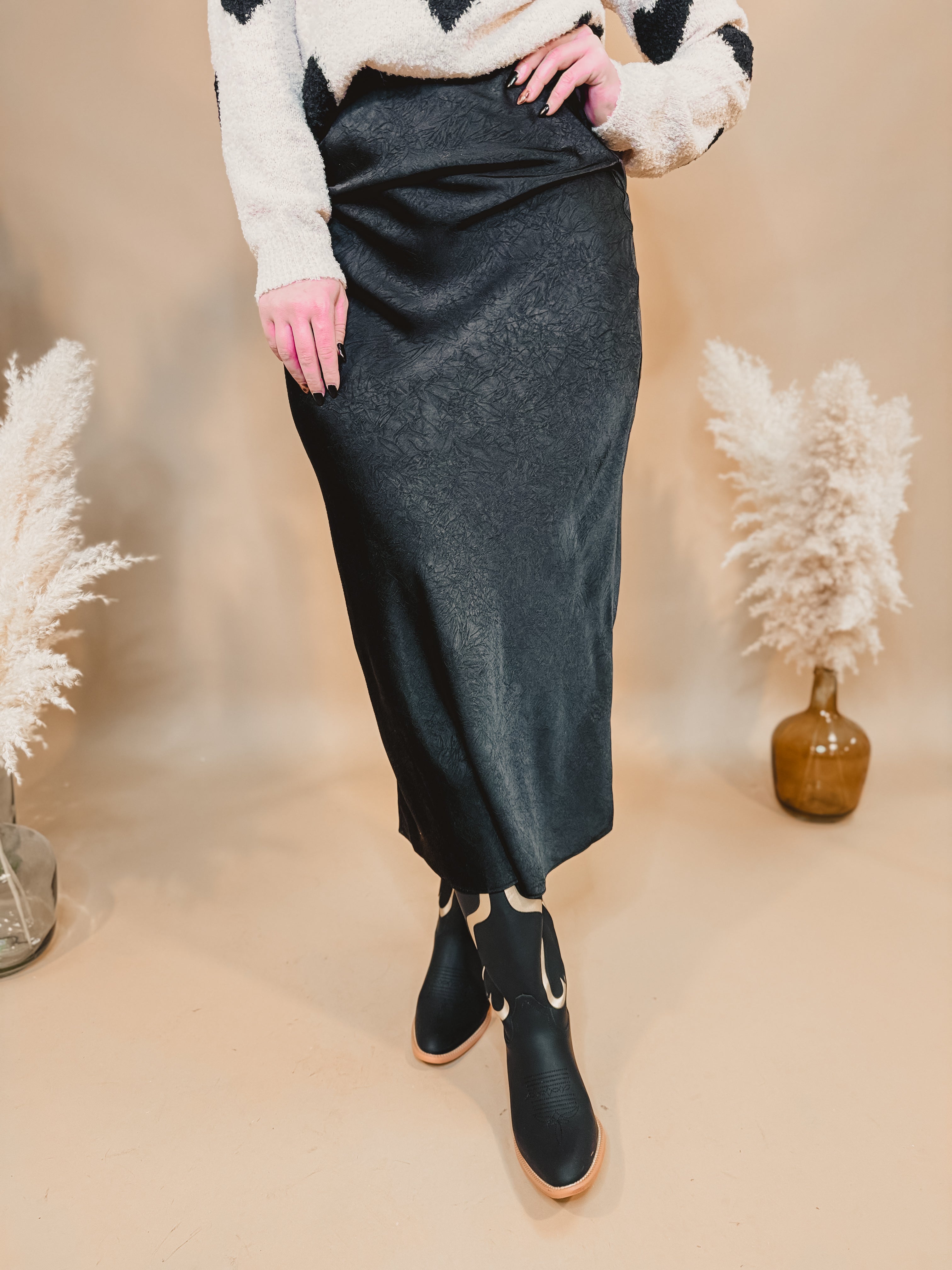 Crinkled Textured Maxi Skirt - Black