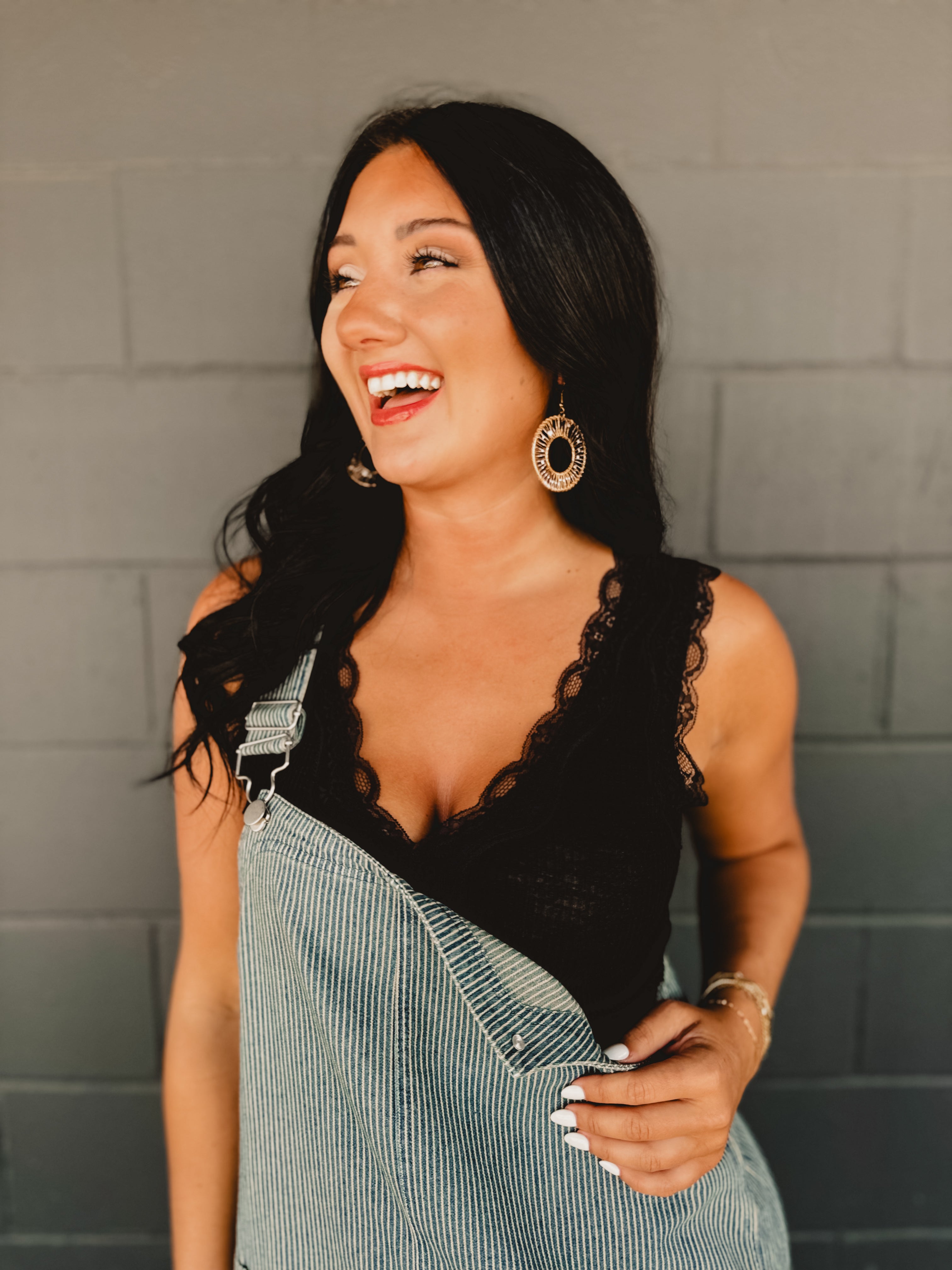 POL Lace Detail Cropped Tank Top - Black