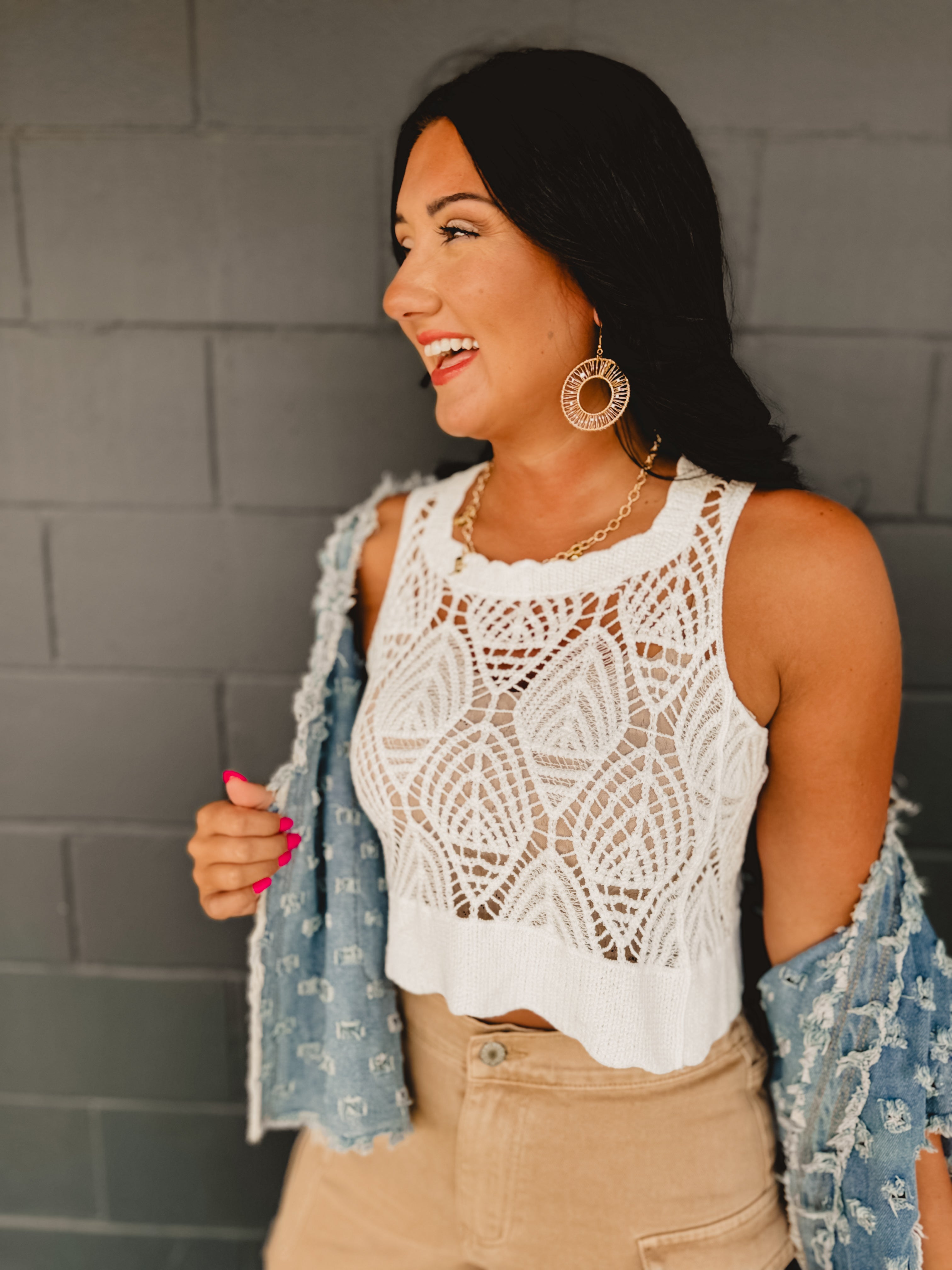 Scalloped Edged Cropped Crochet Tank - Off White
