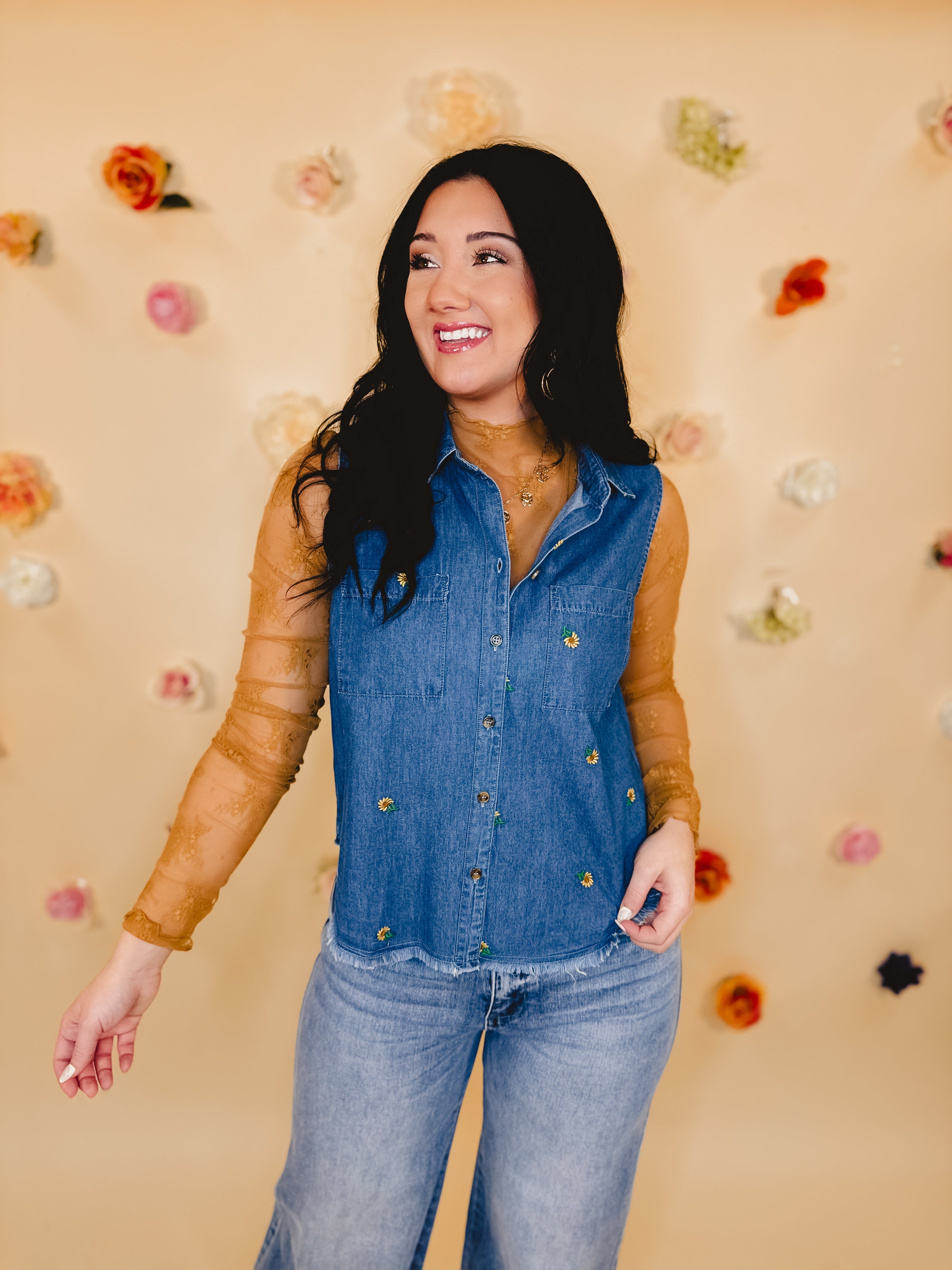 Floral Embroidered Sleeveless Denim Top - Blue