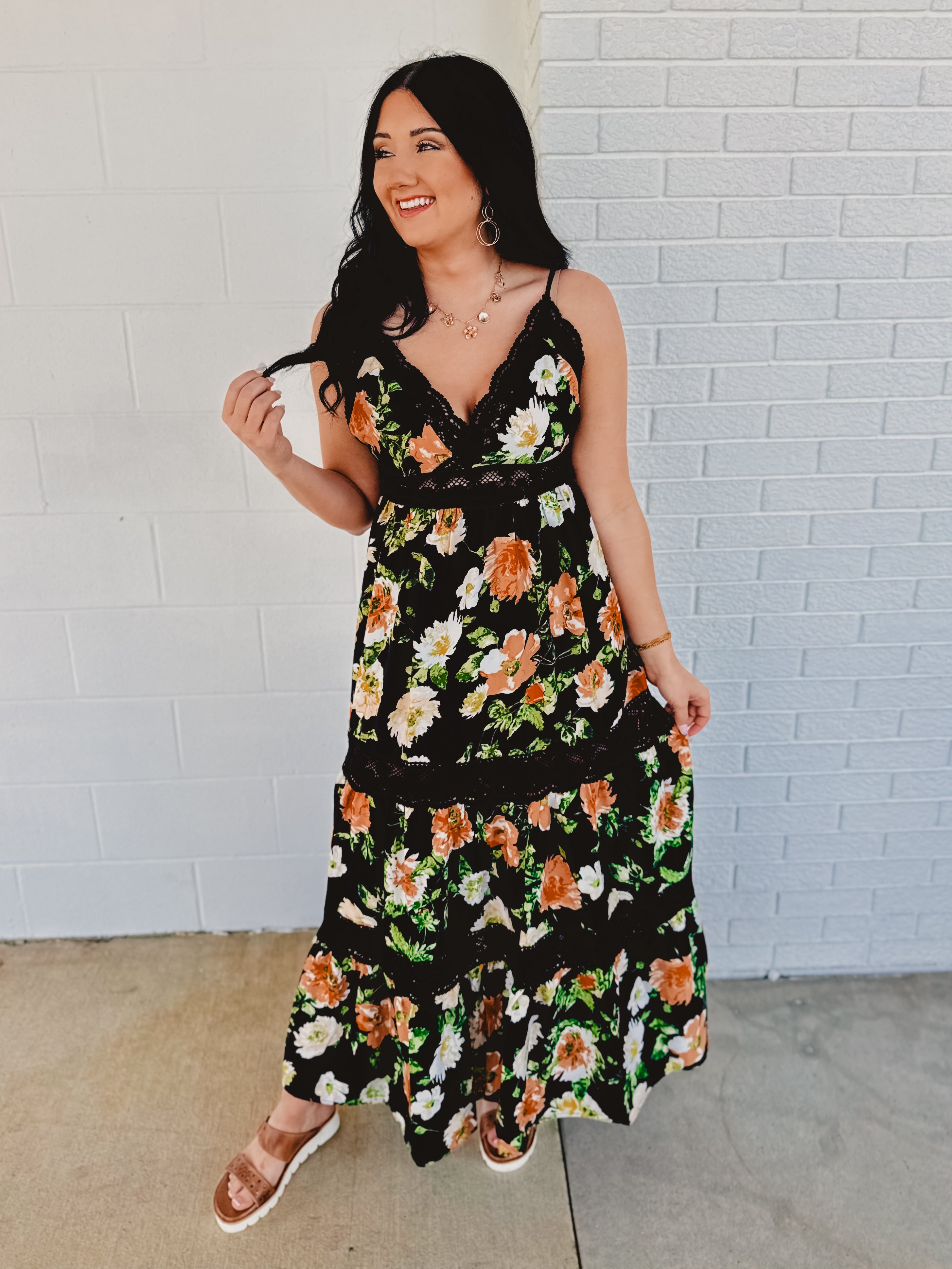 Floral Print Tiered Lace Contrast Maxi Dress - Black