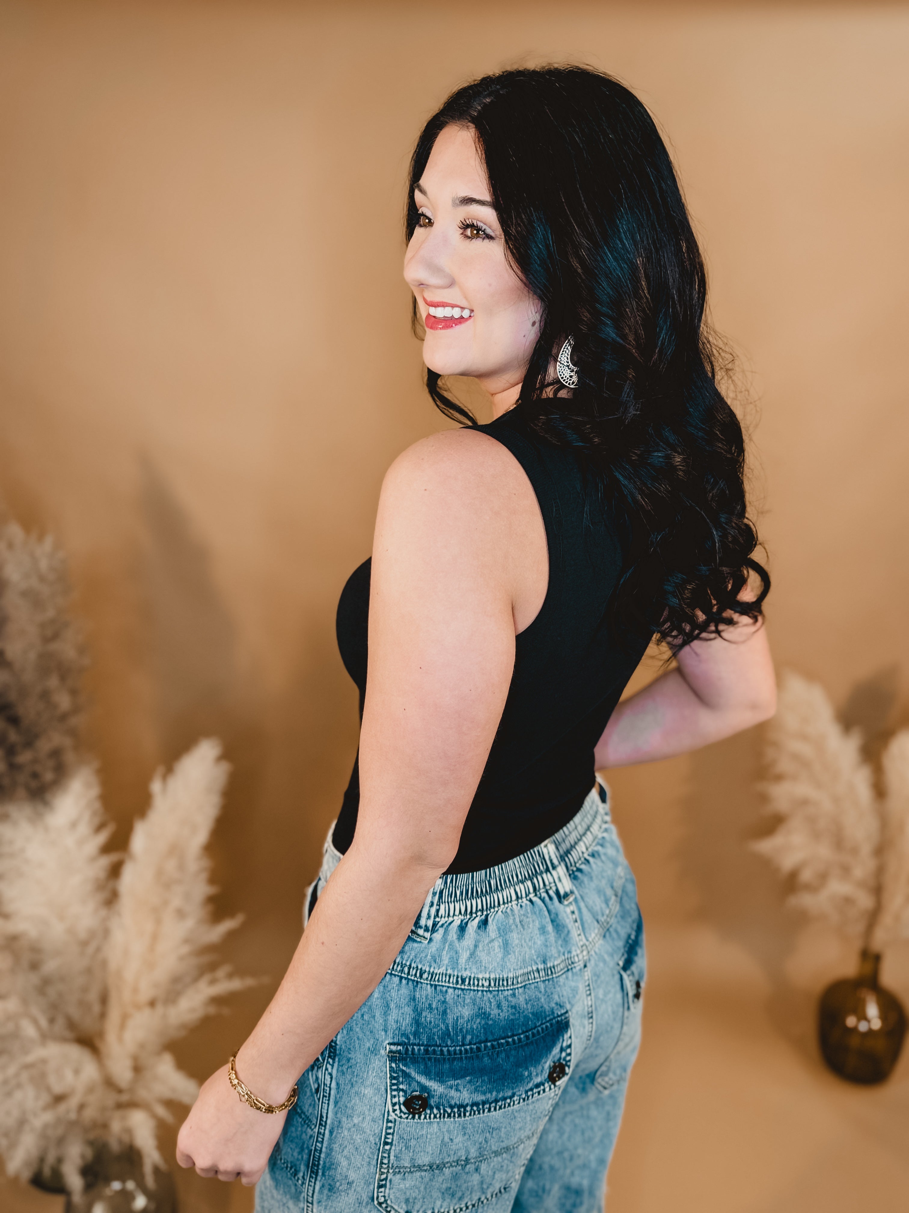 Basic Ribbed Knit Tank - Black